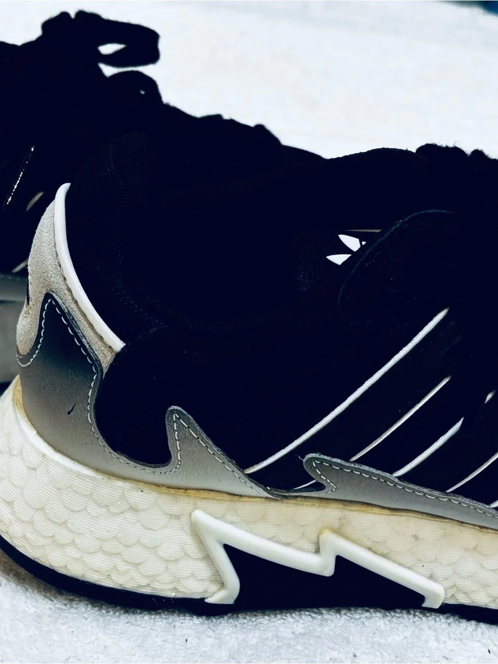 adidas comfortable sneakers